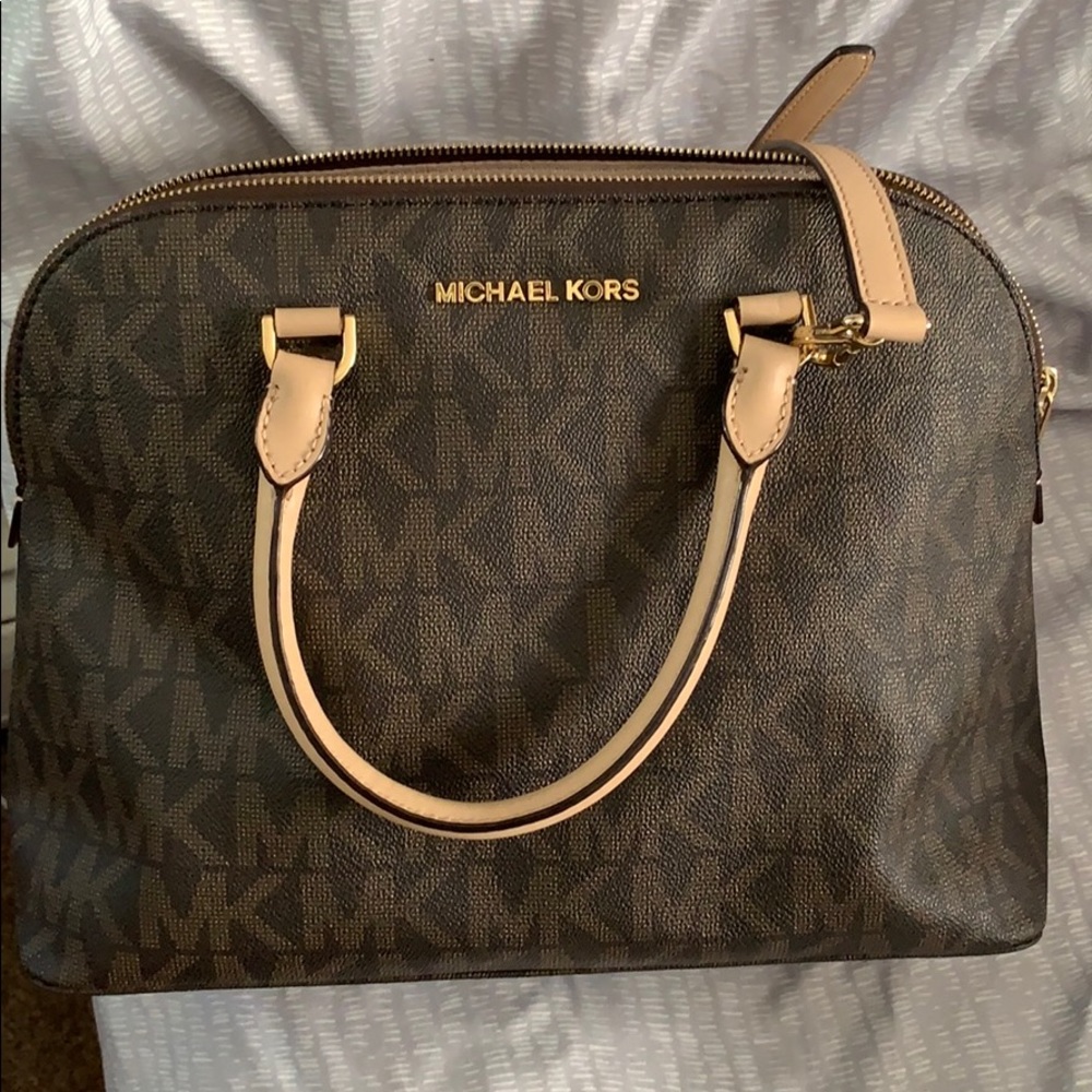 Michael Kors monogram dome Crossbody/tote